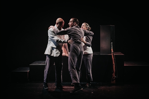 NOSOTROS, LOS SIN NOMBRE